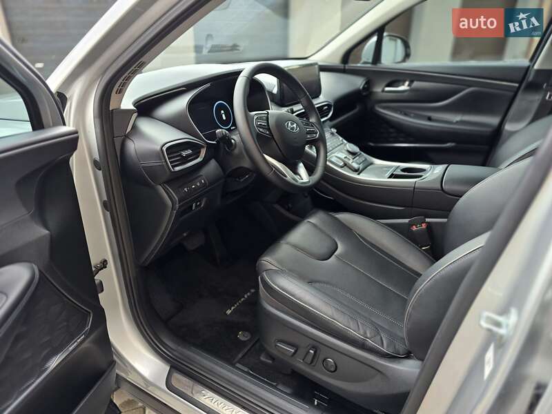 Внедорожник / Кроссовер Hyundai Santa FE 2022 в Ивано-Франковске