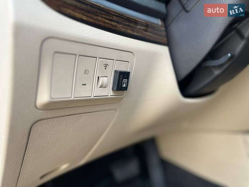 Позашляховик / Кросовер Hyundai Santa FE 2011 в Харкові