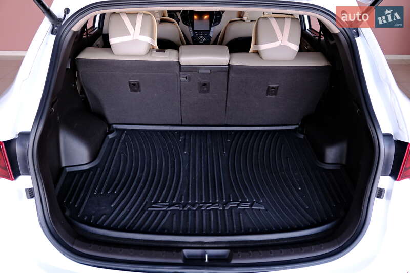 Позашляховик / Кросовер Hyundai Santa FE 2016 в Одесі