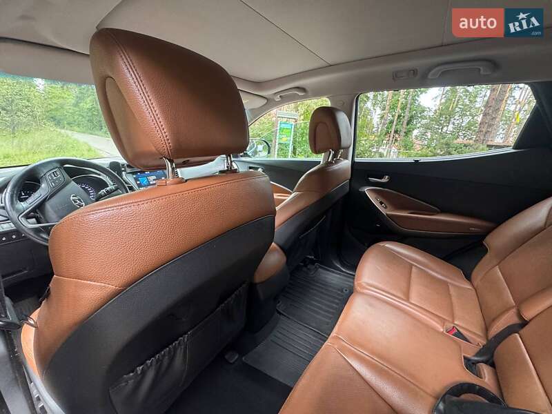 Позашляховик / Кросовер Hyundai Santa FE 2016 в Броварах