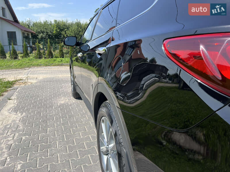 Позашляховик / Кросовер Hyundai Santa FE 2016 в Львові