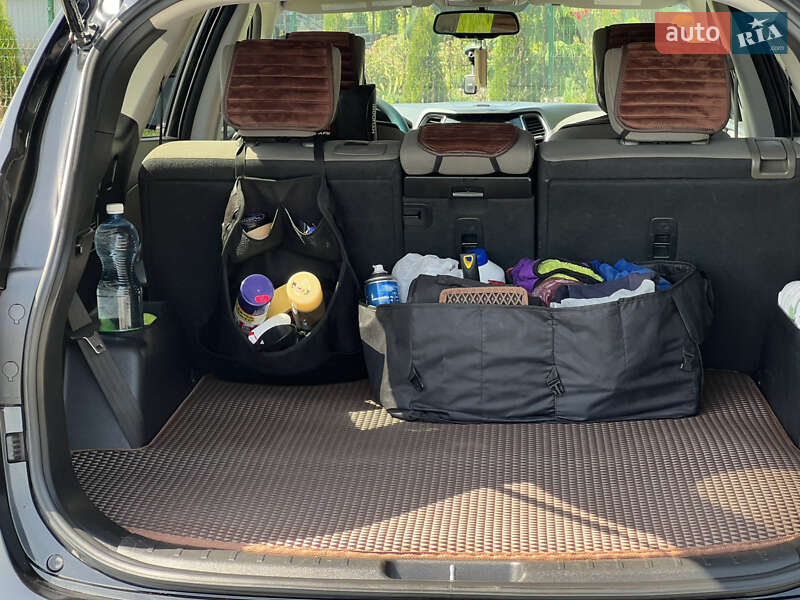 Позашляховик / Кросовер Hyundai Santa FE 2016 в Львові