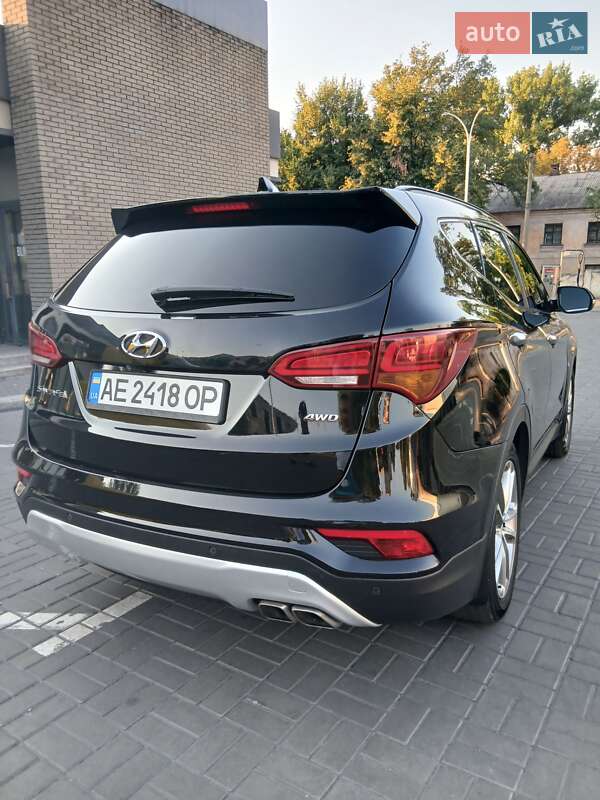 Позашляховик / Кросовер Hyundai Santa FE 2016 в Дніпрі