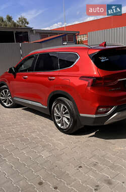 Внедорожник / Кроссовер Hyundai Santa FE 2019 в 
