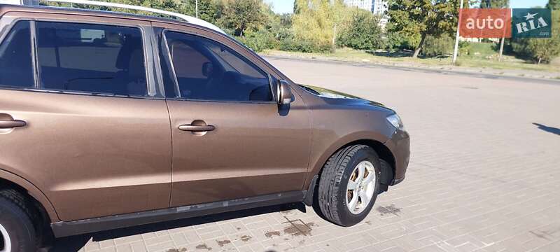 Позашляховик / Кросовер Hyundai Santa FE 2011 в Києві