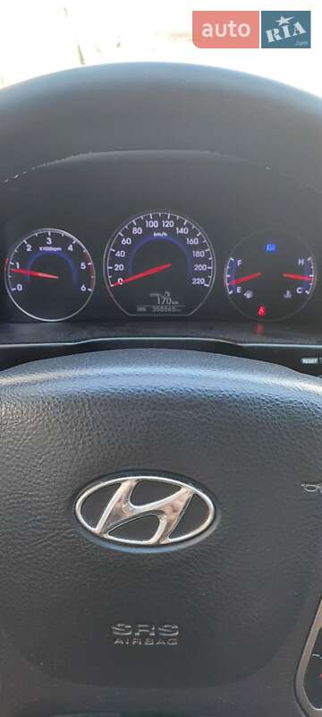 Позашляховик / Кросовер Hyundai Santa FE 2011 в Києві