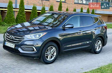 Внедорожник / Кроссовер Hyundai Santa FE 2017 в 