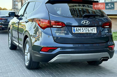Внедорожник / Кроссовер Hyundai Santa FE 2017 в 