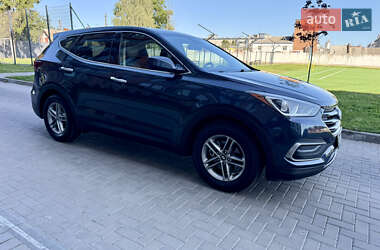 Внедорожник / Кроссовер Hyundai Santa FE 2017 в 