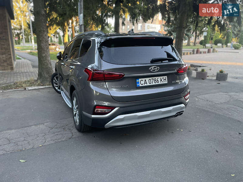 Позашляховик / Кросовер Hyundai Santa FE 2019 в Умані