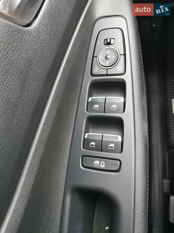 Внедорожник / Кроссовер Hyundai Santa FE 2023 в Киеве