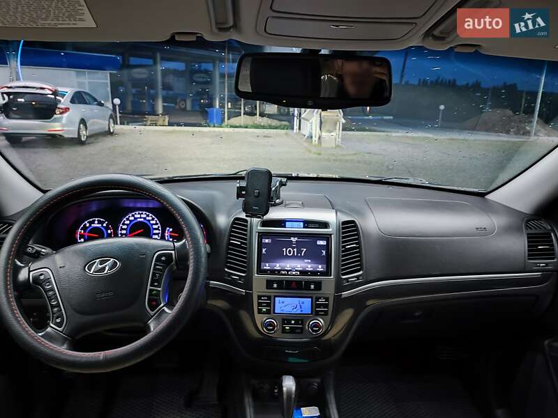 Внедорожник / Кроссовер Hyundai Santa FE 2010 в Хмельницком