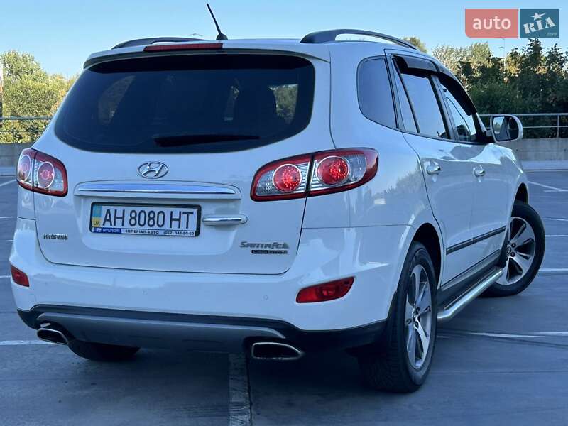 Позашляховик / Кросовер Hyundai Santa FE 2011 в Києві