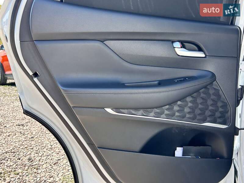 Внедорожник / Кроссовер Hyundai Santa FE 2020 в Одессе