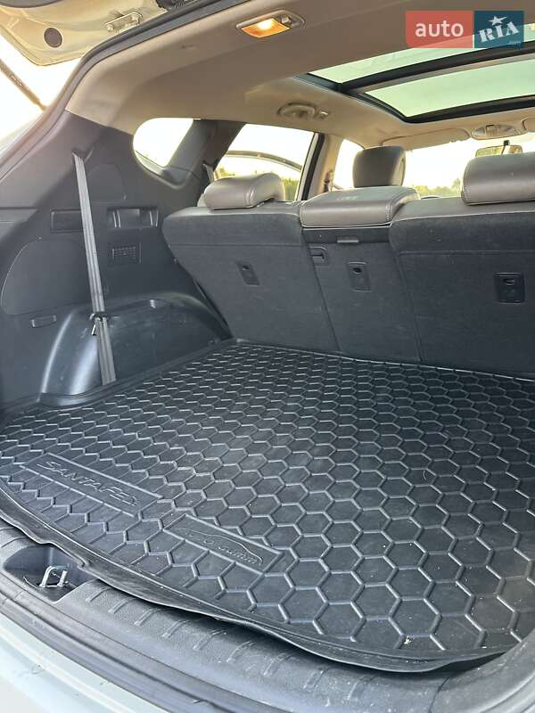 Внедорожник / Кроссовер Hyundai Santa FE 2013 в Киеве