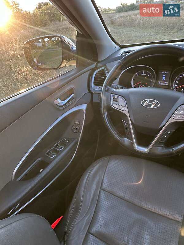 Внедорожник / Кроссовер Hyundai Santa FE 2013 в Киеве