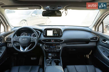 Внедорожник / Кроссовер Hyundai Santa FE 2019 в 
