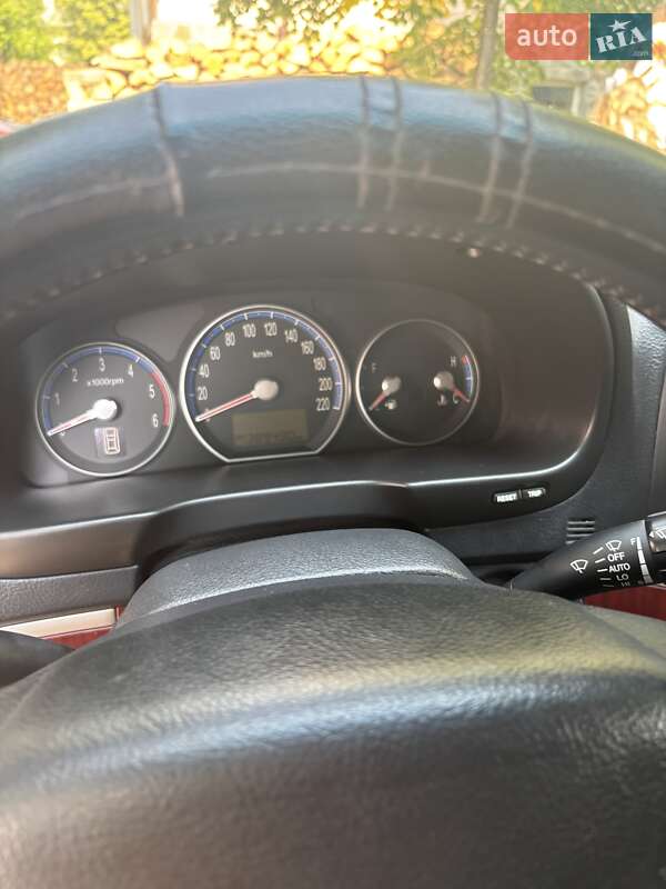 Внедорожник / Кроссовер Hyundai Santa FE 2006 в Верховине фото 6 Внедорожник / Кроссовер Hyundai Santa FE 2006 в Верховине