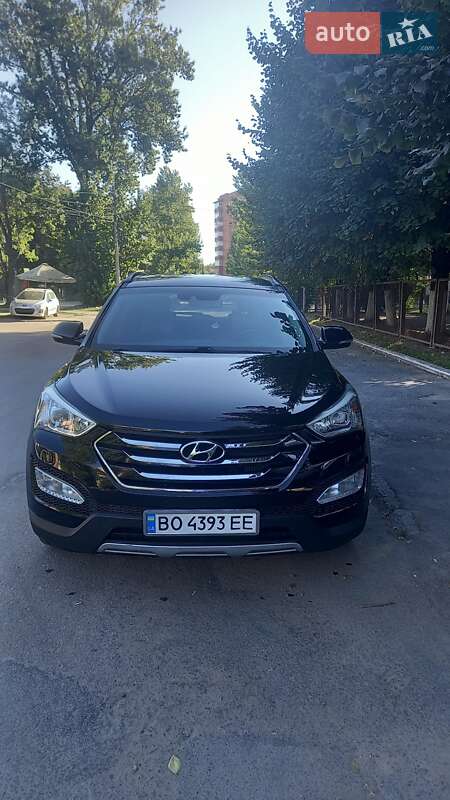 Внедорожник / Кроссовер Hyundai Santa FE 2014 в 