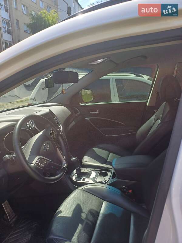 Позашляховик / Кросовер Hyundai Santa FE 2016 в Дрогобичі