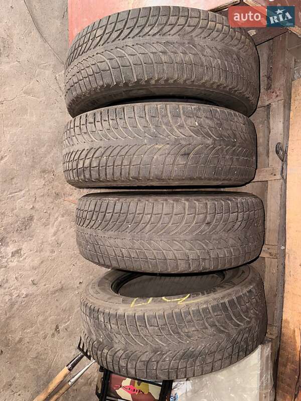 Позашляховик / Кросовер Hyundai Santa FE 2013 в Харкові