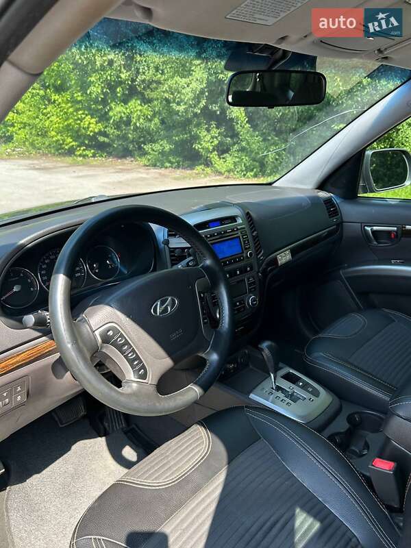 Позашляховик / Кросовер Hyundai Santa FE 2012 в Звягелі