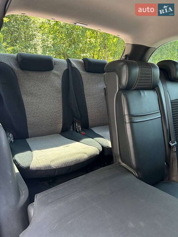 Позашляховик / Кросовер Hyundai Santa FE 2012 в Звягелі