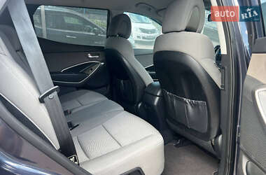 Внедорожник / Кроссовер Hyundai Santa FE 2015 в 