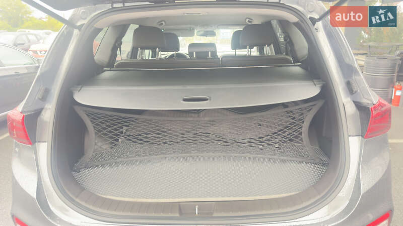 Внедорожник / Кроссовер Hyundai Santa FE 2018 в Житомире