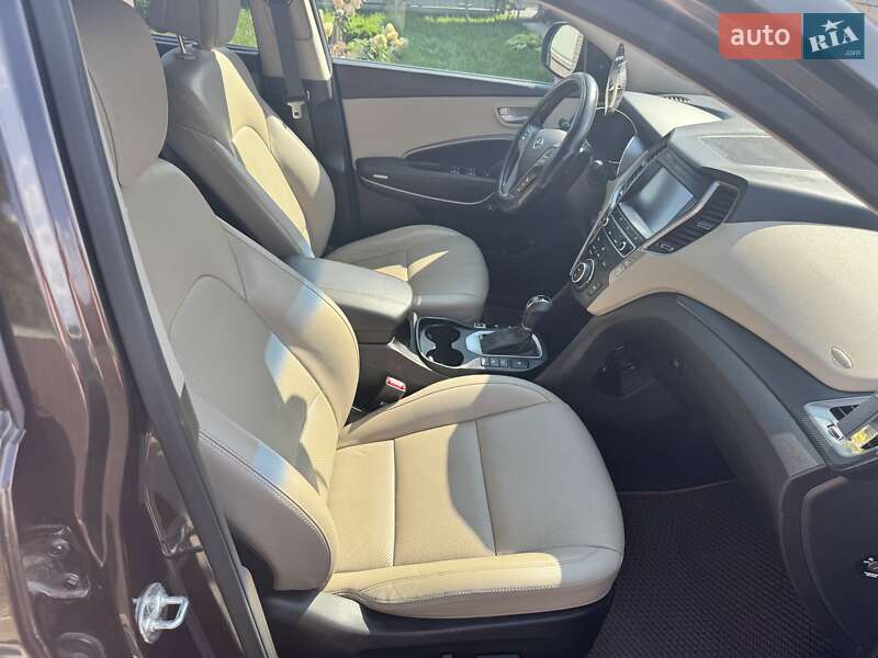 Позашляховик / Кросовер Hyundai Santa FE 2016 в Шепетівці