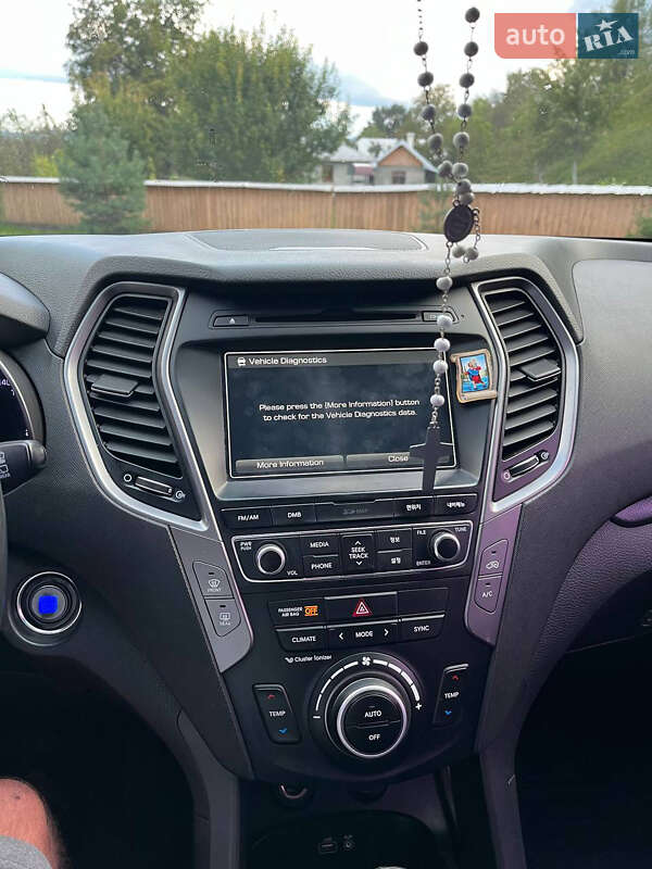 Позашляховик / Кросовер Hyundai Santa FE 2016 в Косові