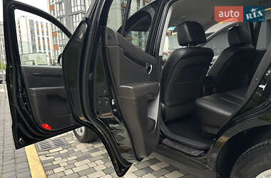Внедорожник / Кроссовер Hyundai Santa FE 2010 в 