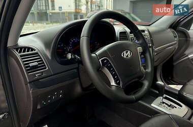 Внедорожник / Кроссовер Hyundai Santa FE 2010 в 
