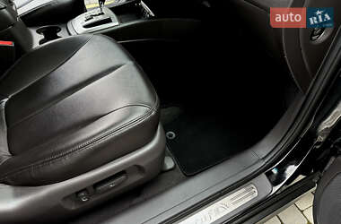 Внедорожник / Кроссовер Hyundai Santa FE 2010 в 