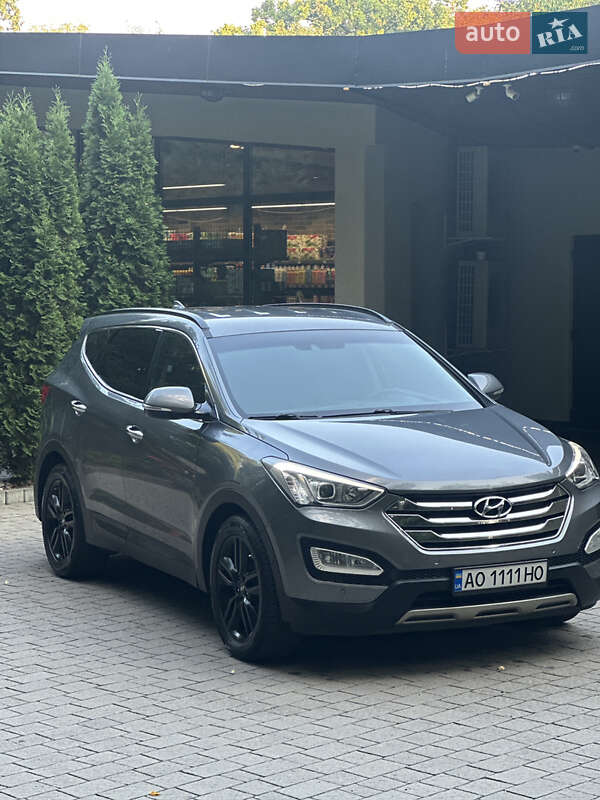Внедорожник / Кроссовер Hyundai Santa FE 2014 в Ужгороде