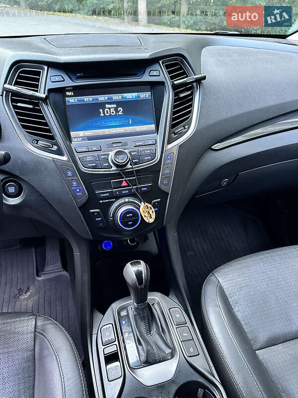 Внедорожник / Кроссовер Hyundai Santa FE 2014 в Ужгороде