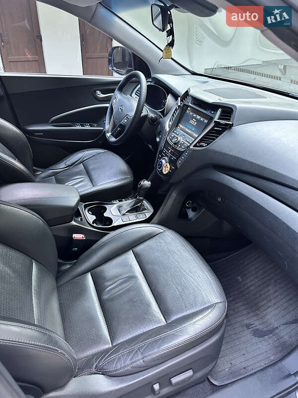Внедорожник / Кроссовер Hyundai Santa FE 2014 в Ужгороде