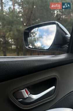 Внедорожник / Кроссовер Hyundai Santa FE 2015 в 
