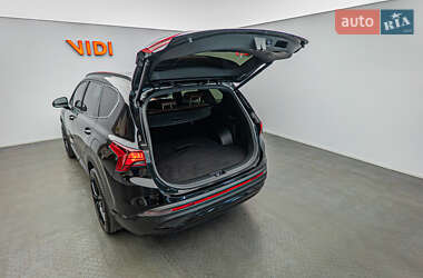 Внедорожник / Кроссовер Hyundai Santa FE 2021 в 