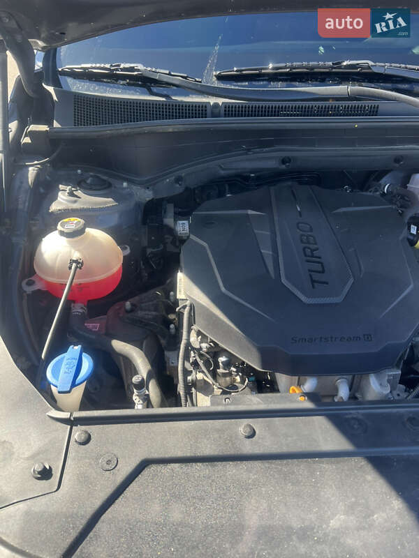 Позашляховик / Кросовер Hyundai Santa FE 2021 в Києві