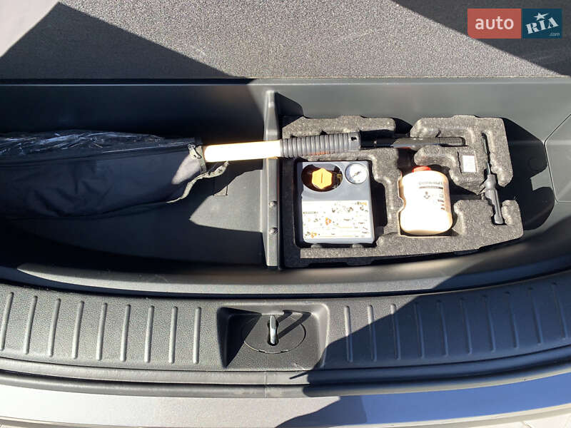 Позашляховик / Кросовер Hyundai Santa FE 2021 в Ірпені