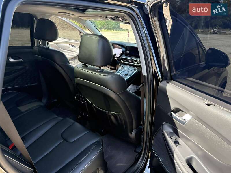 Внедорожник / Кроссовер Hyundai Santa FE 2022 в Черновцах