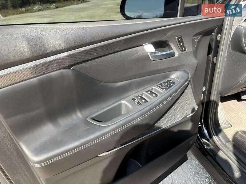 Внедорожник / Кроссовер Hyundai Santa FE 2022 в Черновцах