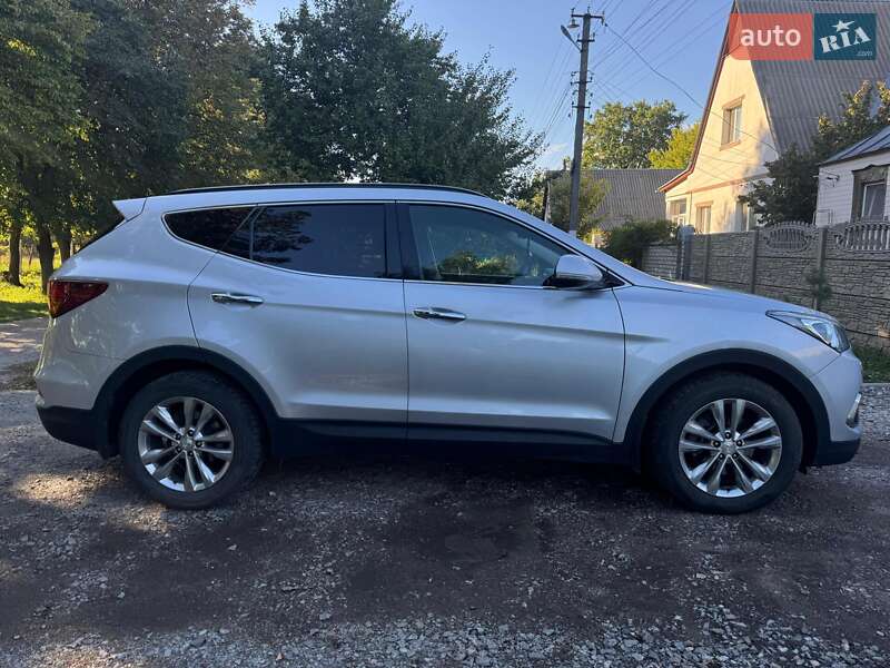 Позашляховик / Кросовер Hyundai Santa FE 2016 в Краснокутську