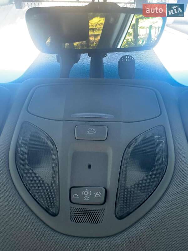 Позашляховик / Кросовер Hyundai Santa FE 2016 в Краснокутську