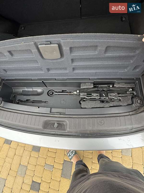 Позашляховик / Кросовер Hyundai Santa FE 2010 в Луцьку фото 14 Позашляховик / Кросовер Hyundai Santa FE 2010 в Луцьку