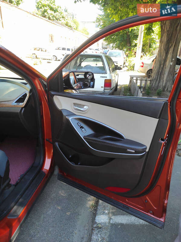 Позашляховик / Кросовер Hyundai Santa FE 2012 в Подільську