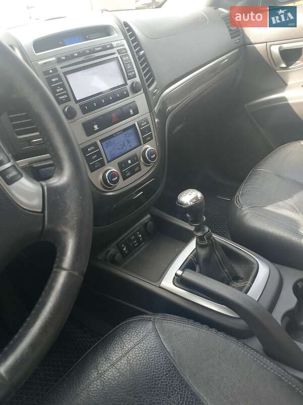 Позашляховик / Кросовер Hyundai Santa FE 2010 в Демидівці