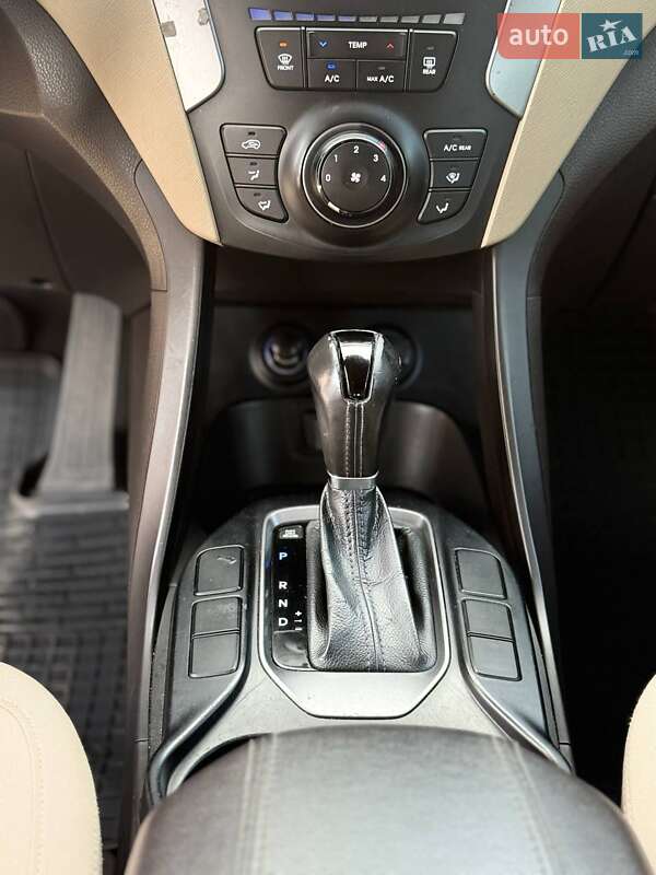 Позашляховик / Кросовер Hyundai Santa FE 2013 в Києві фото 30 Позашляховик / Кросовер Hyundai Santa FE 2013 в Києві