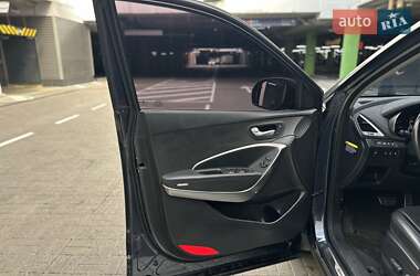 Внедорожник / Кроссовер Hyundai Santa FE 2017 в 